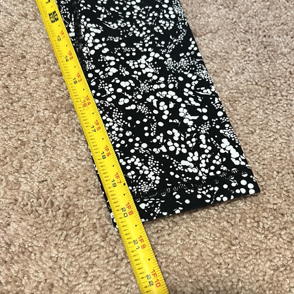 Lululemon black leggings - Picture 12 of 12